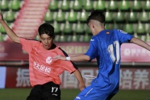  西汉姆联铁血防守逼平豪门收获宝贵一分