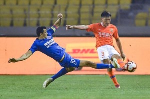  罗马客场作战暴露防守短板，连续两场丢球敲响警钟